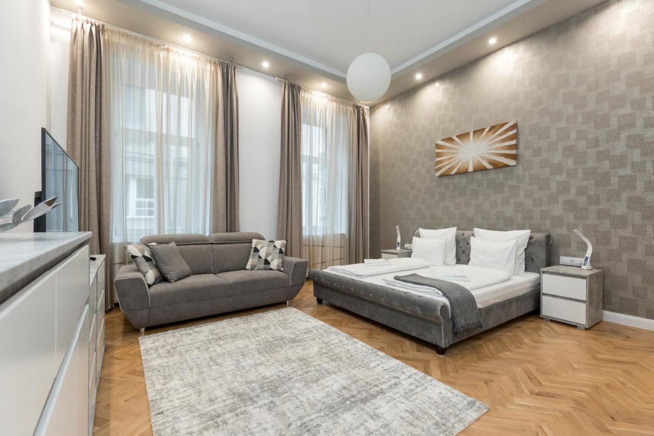 City Center Grand Luxury W 2Br/2Bt Budapest Luaran gambar